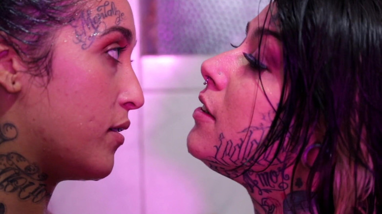 Quente club: Lesbian Foot Fetish Threesome