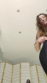 Charlotte Rose - Kočička sedí na obličeji