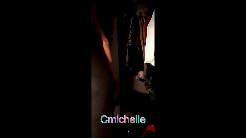 Crossdressers Cd Michelle wearing sexy lingerie: Sexy Transvestit Cdmichelle Tanzt Zu Hip Hop Hintern Schütteln, Muss...