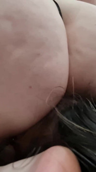 Fecasitting und gesichtsfick-dominanz - extreme lesbische mädchen