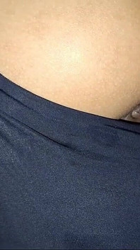 Sexy domácí pár šuká v posteli