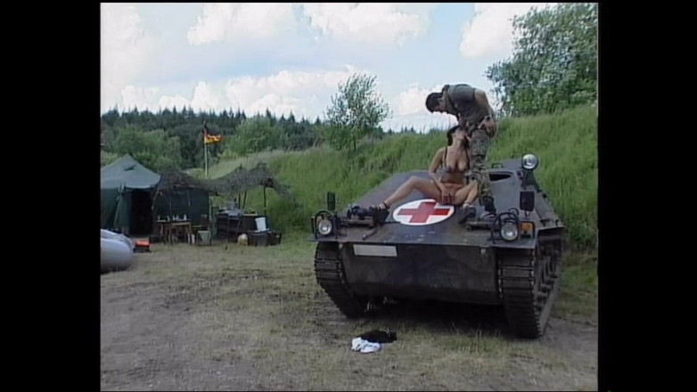 Purzel Official: Byla spokojená s sexem s cizincem s Ahard Cock