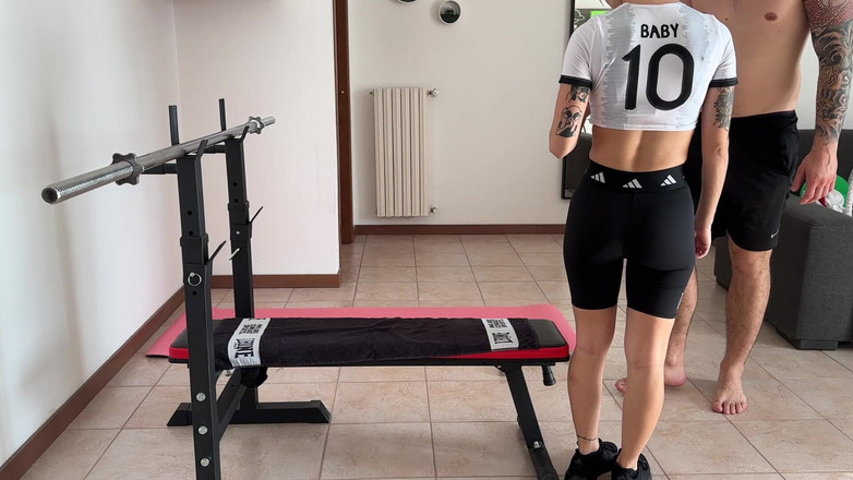 Tommy e Annika: Setelah Kehamilan Saya Memutuskan Untuk Mendapatkan Pelatih Pribadi Untuk Berlatih...