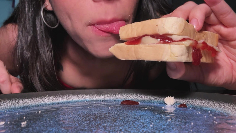 CoralTrip: Menyusut dan dimakan oleh tetangga raksasamu