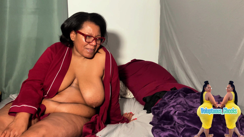 Voluptuous Cheeks: Vuile Film Nite 1
