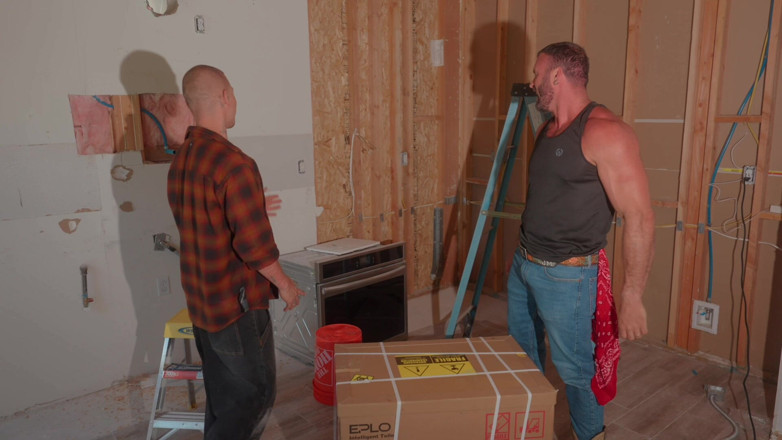 Huge Ajax: Hairy Foreman Fucks Ripped Construction Worker