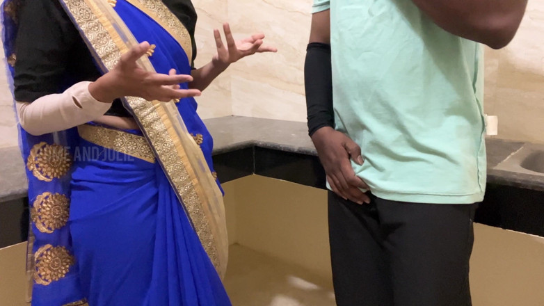 Bad boy rome: Tamilisches mädchen wird von ihrem stiefvater erkämpft