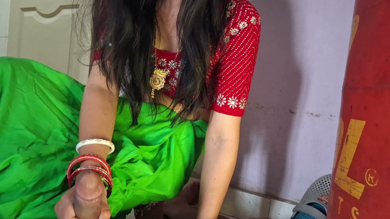 Shima kumari44: ลูกพี่ลูกน้องชายเข้ามาในขณะที่ลูกพี่ลูกน้องสาวของเขาอาบน้ําและเย็ดกับเธอ