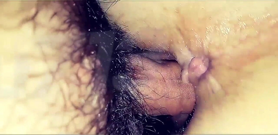 A Beautiful Thing: Acostado profundo en esa milf sexy con primer agarre de...