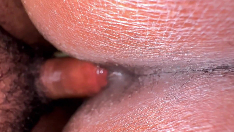 Aria Mia: Hotel vegend meisje betrapte me op het aftrekken en dan...