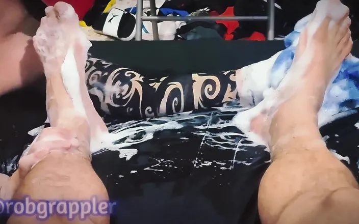 Robgrappler: (full) Divine Foot Service: Worship, Clean, and Massage While I...