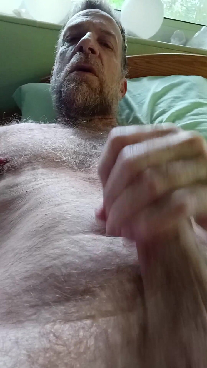 Hairyartist: Jo si cowok kontol gemuk dicrot sperma tiga kali lipat!