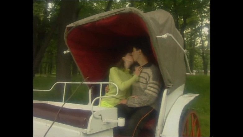 MMV films - The Original: Pikhongerige nymfo die meerdere pikken zuigt