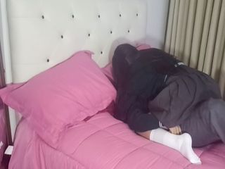 Astrid Cute: 비밀 섹스하는 핫한 18살 여대생, 거의 잡혔어