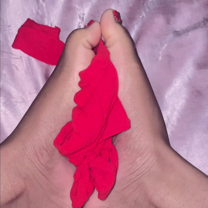 Emilytyche: Пальці ніг в душі і ліжку