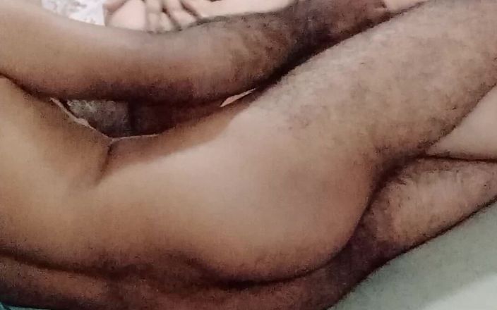 Sexy Yasmeen blue underwear: बॉयफ्रेंड मेरी चूत में हस्तमैथुन करता है