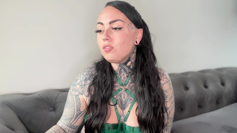 Miss Valentina: Feminiserad Sissy Pojkvän