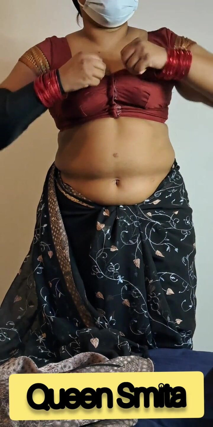 Goddess Silk Smita: Amma üvey oğluna katılmak istemiyor