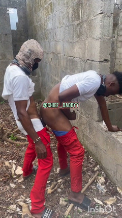 Chief_daddyy: ब्रेक के दौरान दो सीनियर प्रीफेक्ट्स की चुदाई।
