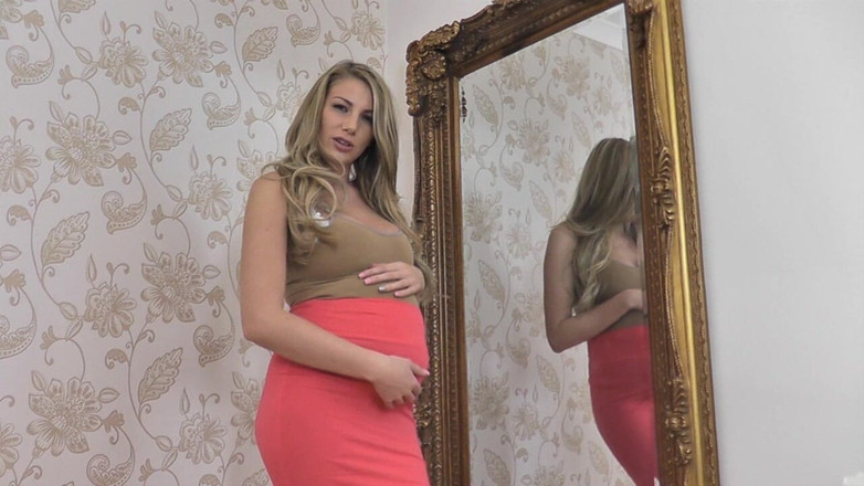 Danielle Maye: Персонализированный клип с беременностью