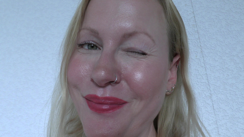Blondehexe: Dziewczyna wysyła ci selfie