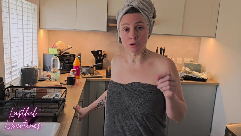 Lustful Libertines: Creampie mijn harige rijpe stiefmoeder. Vreemdgaande milfs zijn onweerstaanbaar