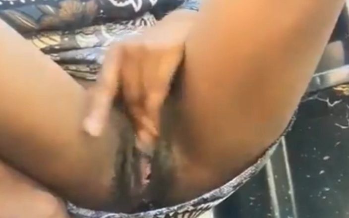 Dick sucker: Okuldan önce acil mastürbasyon