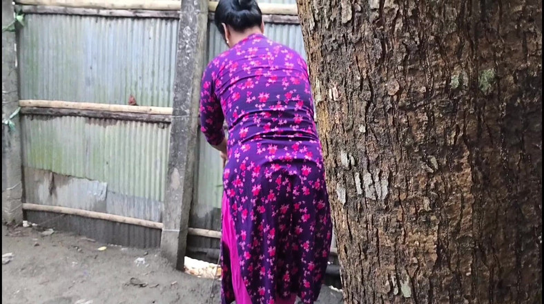 SAFI TV: Widzę, że moja przyrodnia siostra szuka mojego kutasa