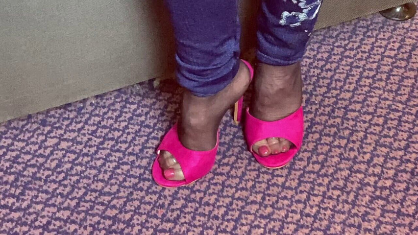 Mrs Mature Feet Wearing Her Stinky Old Black Work Tights (Mrs mature feet)