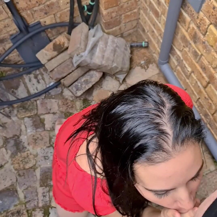 domslutfucker: Teen Ally chcaní do úst a sání ptáka, POV