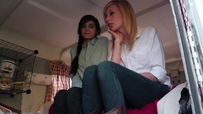 Delicious Girl Threesomes: They wanted to fuck but they got interrupted by a...