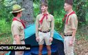 Say Uncle: Scoutmasters Greg Mckeon e Colton Mckeon adoram ensinar jovens gêmeos...