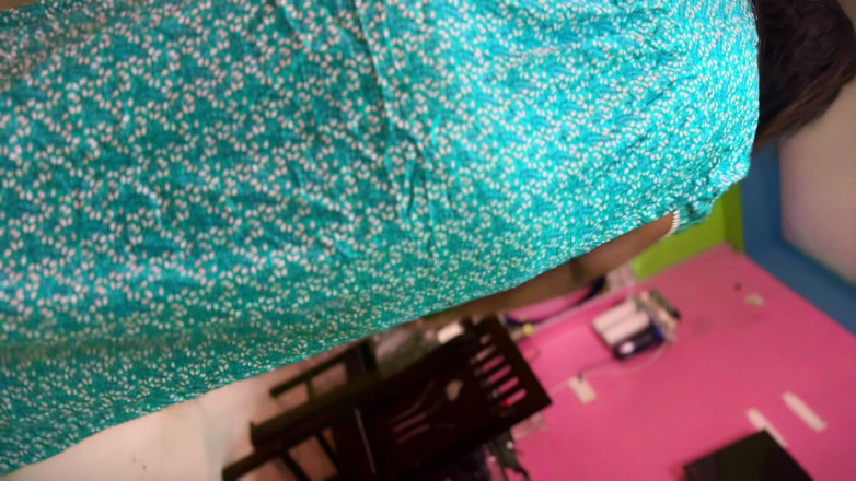 Your Boy's Cum: POV: Gorąca indyjska duża dupa pokojówka zamiatać mój pokój i...