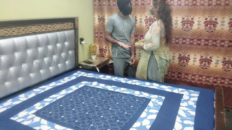 Pakistani CoupleX: Indian House Maid Fucked Hard When the Wife Had Gone...