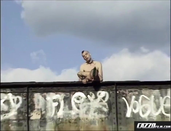 Cazzofilm: Cazzofilm - scopata su un ponte