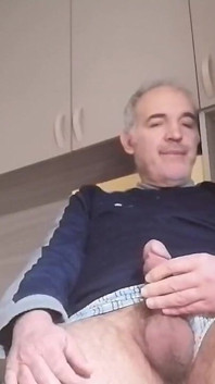 Ai chef să te joci cu mine