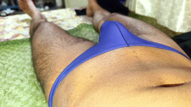 rruh_2024: desi bhaartiy hot botam ne apne bhaartiy land dvara adhovastr...