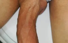 Büyük ve Venezuelalı penis, yoğun mastürbasyon, beyaz külot, yakın çekim