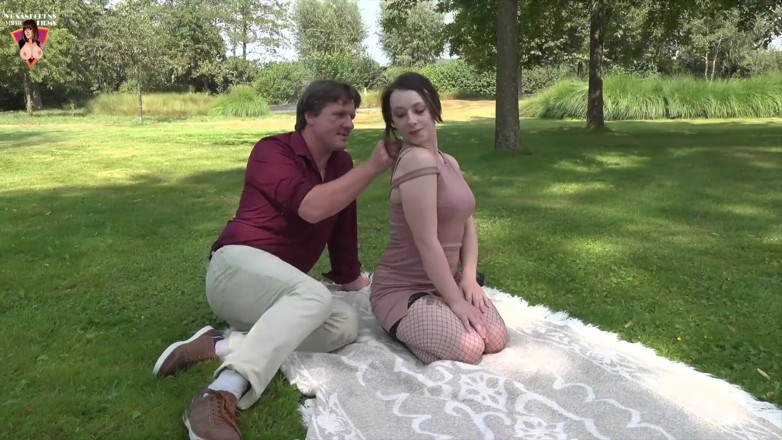 Flemish Filth: ¿Te gusta mi salchicha flamenca Candice?