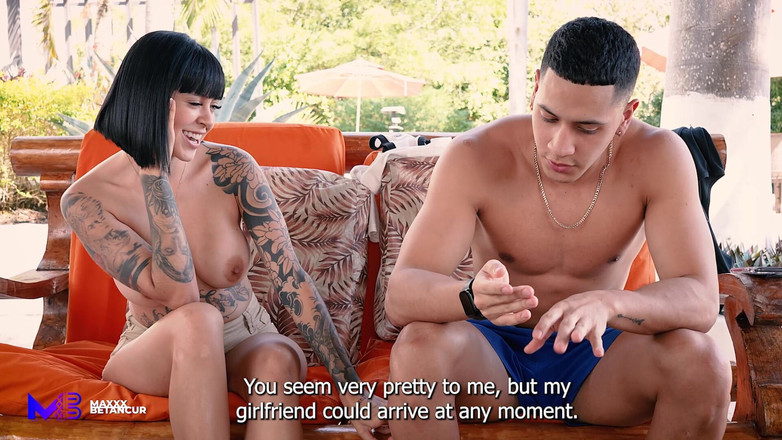 Maxxx Betancur: Ragazza perduta nei boschi mi chiede di portarla a casa -...