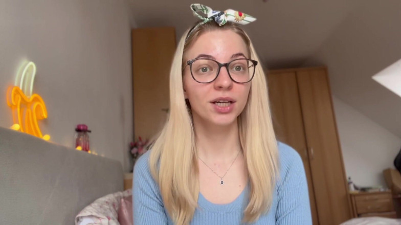Goddess_Bella_Rae: Come parlarle della tua dimensione micro!