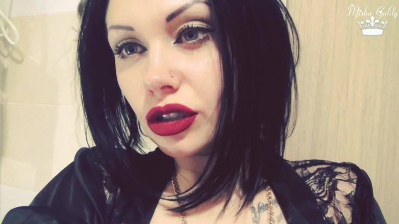 Goddess Misha Goldy: Labbra naturali perfette