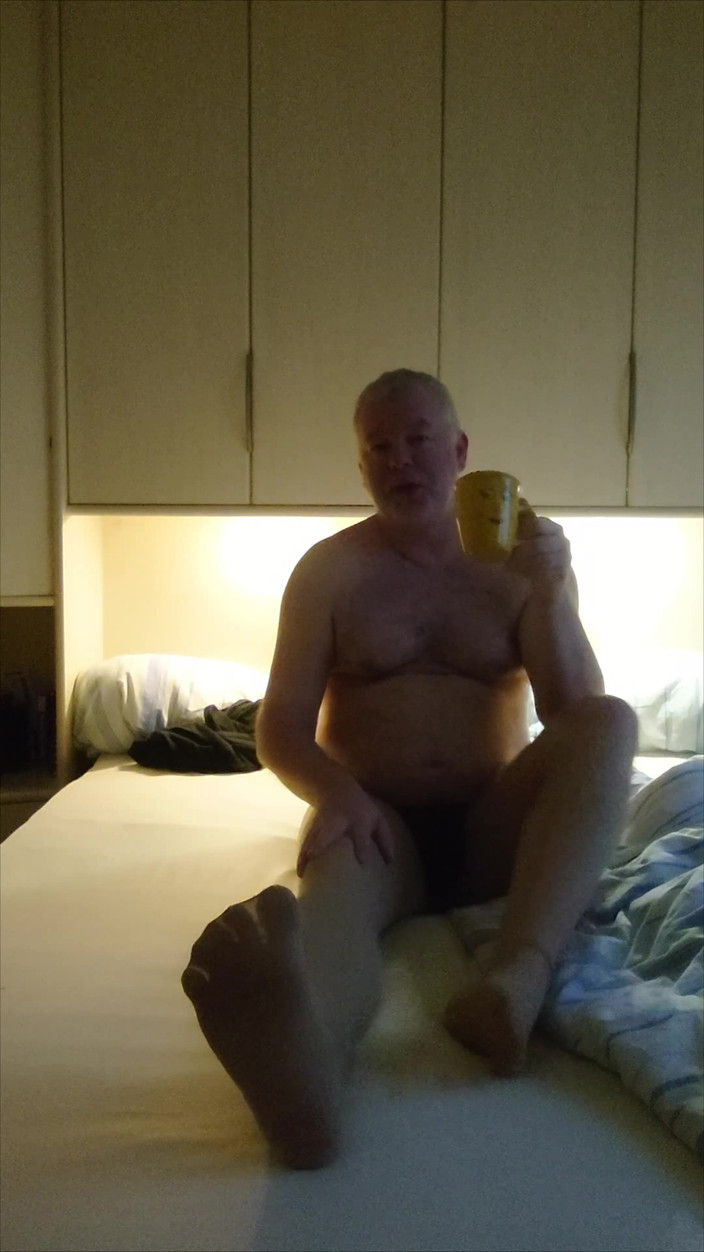 Carmen_Nylonjunge: Nylonový Kluk Vám Přeje Mrazivé Ráno