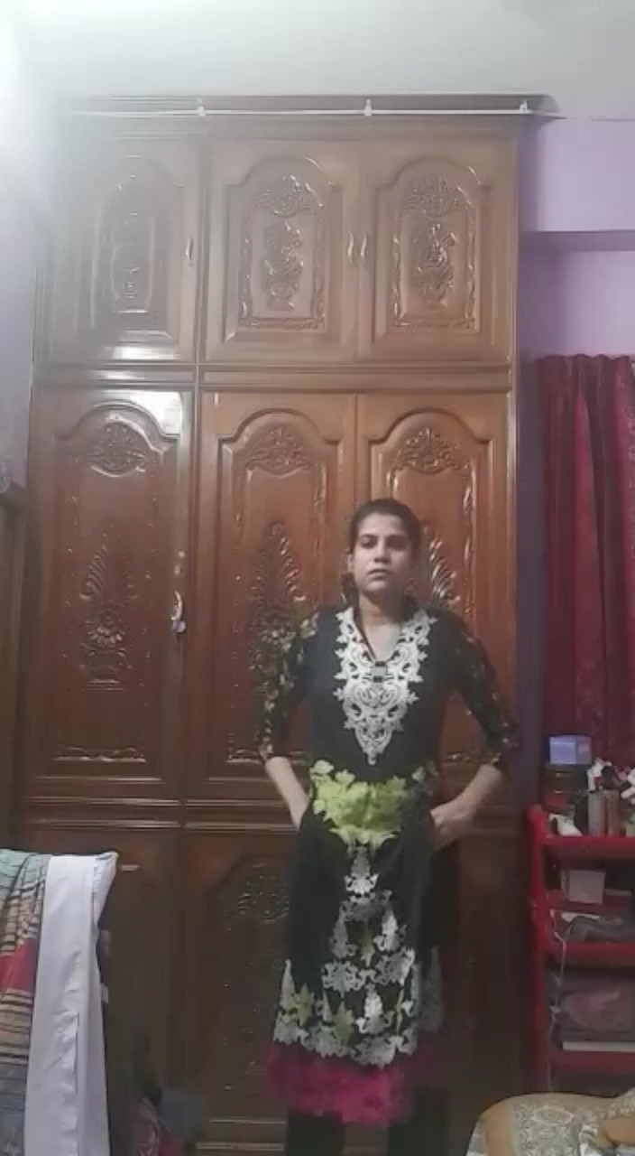 MehwishAly: Sadia博士为我的追随者制作裸体视频