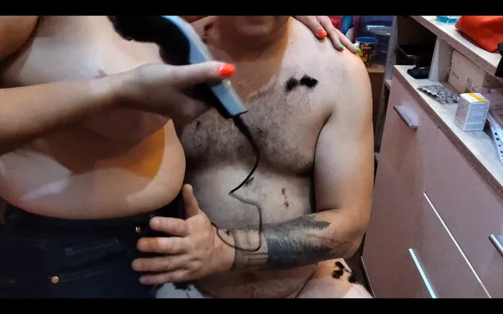 Emma_Alex: Barber Babe with Perfect Natural Tits