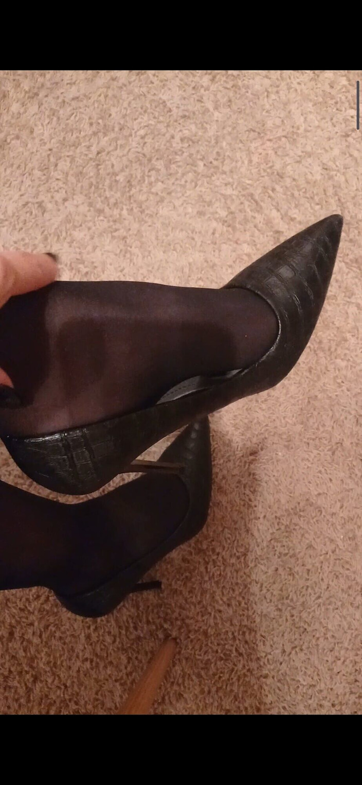 Ladry: Сексуальная секретарша в чулках