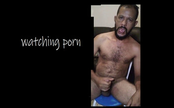 Rock F hairy: Sledování porna