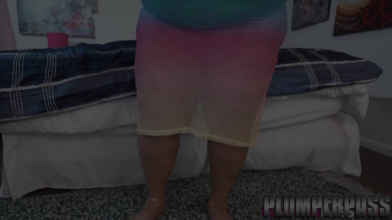 Plumper pass: Милфа-толстушка мачеха Хлопковая Candi трахает черного пасынка