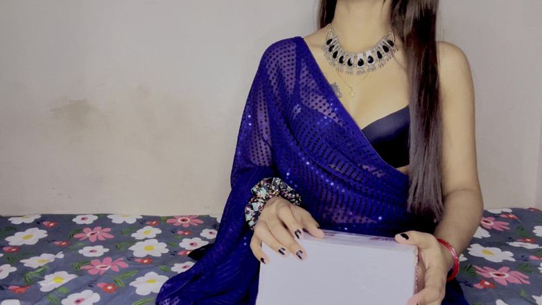 Siya Singh: Bhabhi Kurva s Devarem a Plně si užít, Devarův dárek...