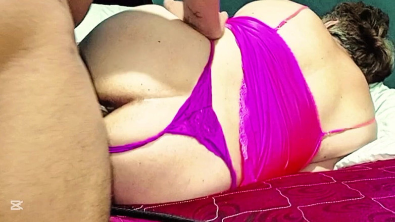 Milfta boohot: 老妇人被肛交